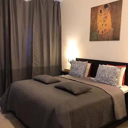 Luxury Spalena דירה *