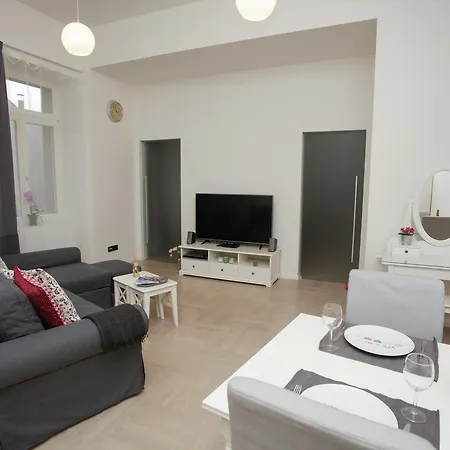 Luxury Spalena Apartment